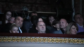 Мария Шаркова: (Не)коледно за каталога на държавната немощ - Българската Коледа