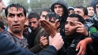 Правителството е подписало за „неограничен“ брой бежанци