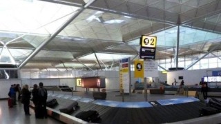Австрийци ще тарашат багажа ни на летище „София“