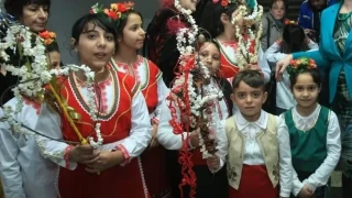 Нова година е! Ромите празнуват Банго Васил
