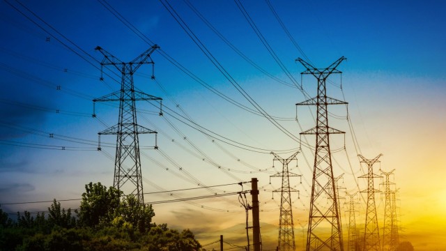 Румънска телевизия: Българите купуват нашия ток и ни го препродават осем пъти по-скъпо вечер