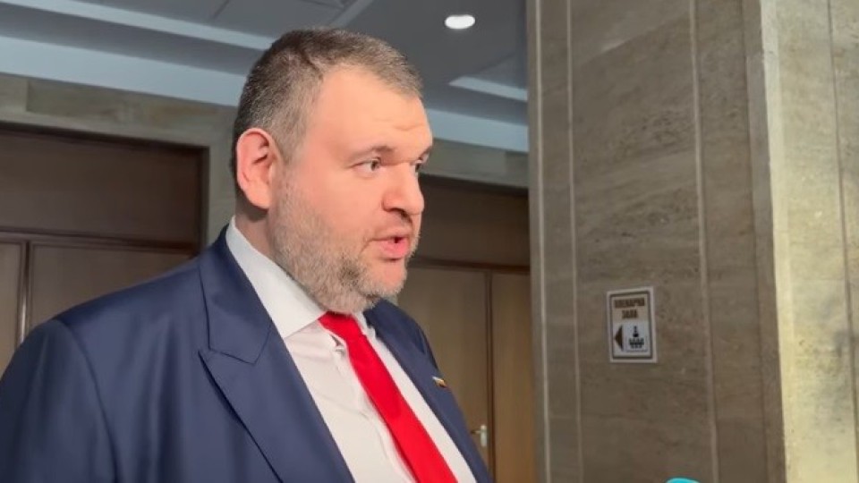 Пеевски отвърна на Радев: Очаквам да си подаде оставката и да го видя на политическия терен