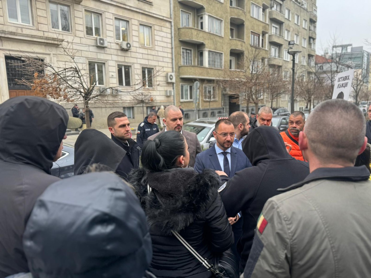 Общински съветници подкрепиха протеста срещу кмет на Бонев пред Столична община