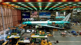 Boeing обмисля продажбата на отбранителни активи: Bloomberg