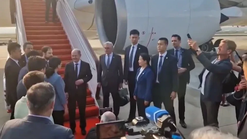 Германският канцлер беше посрещнат в Китай само от зам.-кмет