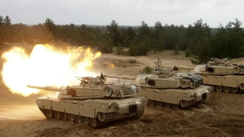 Associated Press: Украйна изтегля предоставените от САЩ танкове Abrams от фронтовите линии заради заплахи от руски дронове