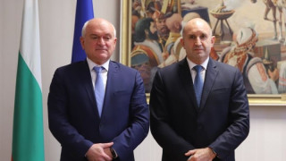 Соломоновско решение: Президент и служебен премиер отиват заедно на срещата на НАТО във Вашигтон