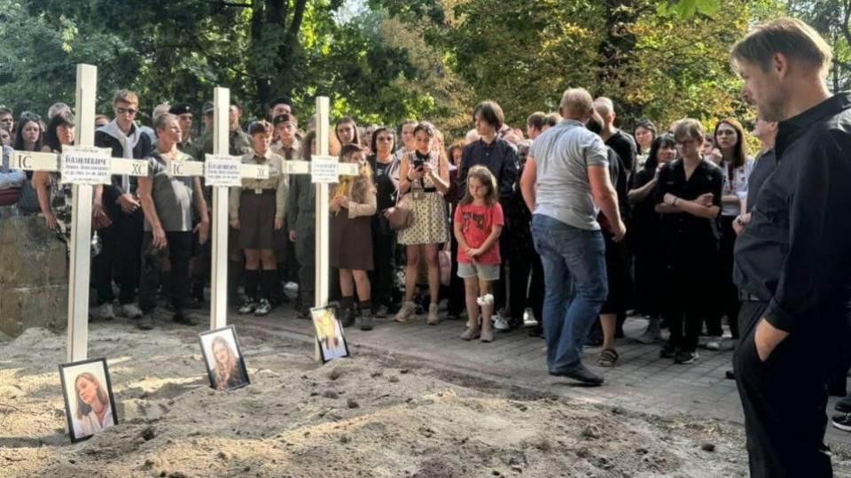 Гняв сред жителите на Лвов: Зеленски говори много, но не прави достатъчно, нека предаде властта!