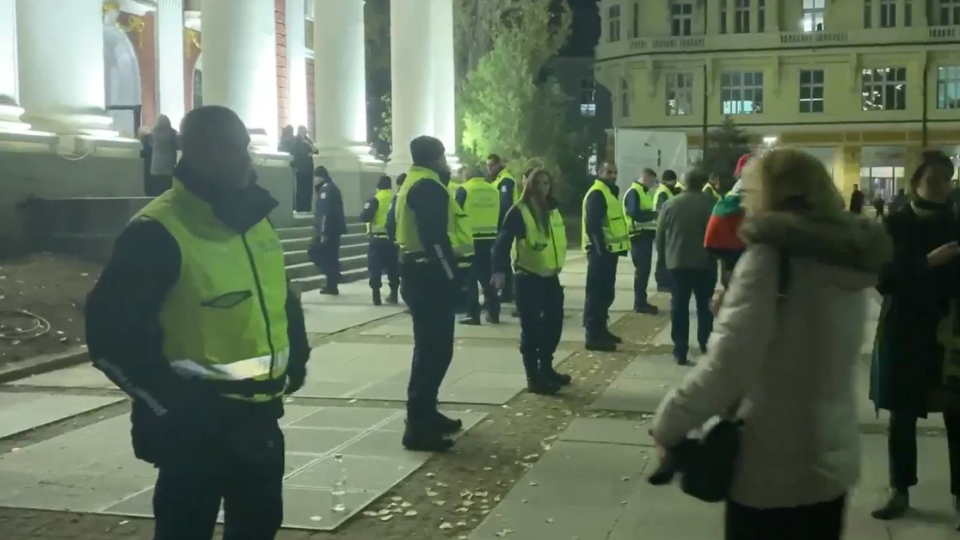 Протестите по повод премиерата на „Оръжията и човекът“ в София са достигнали до вниманието на ЕП