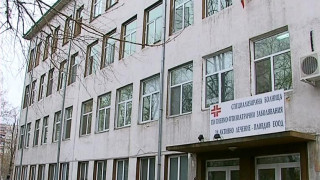 Белодробна болница трябва да се върне на пловдивчани и там да е болница според волята на дарителя! А украинците да си заминават за Украйна!