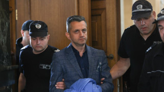 Окован! Доведоха шефа на пловдивската митница Мирослав Беляшки в София
