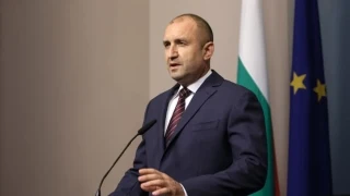 ИЗВЪНРЕДНО: Радев внася предложение за референдум за еврото