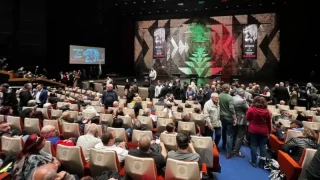 Форумът на "Възраждане" за спасяването на лева започна в препълнената зала 1 на НДК (НА ЖИВО)