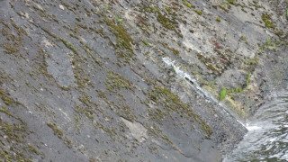 Пробив в стената на Панчаревското езеро притесни софиянци ВИДЕО