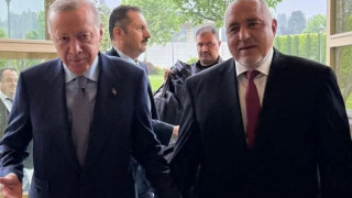 Борисов (не става ясно като какъв, защото се води просто един народен представител) се срещна днес с Ердоган.