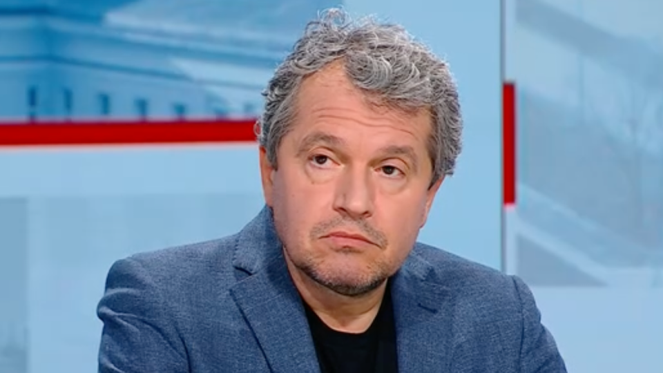 Тошко Йорданов – политическият виц, който още се взема насериозно