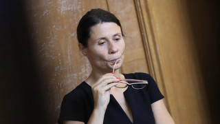 Мозъчен фалит: Белообрадова тръгна на поход срещу Лермонтов