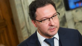 СЛУЧАЯТ С ИКОНИТЕ СРЕЩУ ПТП-ТА: Правителството на Петков започнал практиката!