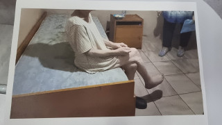 НАМЕРЕТЕ БЕЗДУШНИТЕ ИМ СИНОВЕ И ДЪЩЕРИ И ТЯХ ПИТАЙТЕ ЗАЩО „НЕ СА ИДВАЛИ!“ ПРИ РОДИТЕЛИТЕ СИ, ИЗПЪДЕНИ ОТ ЖИВОТА ИМ! ИЗРОДЕНО ОБЩЕСТВО СМЕ И ТОВА ТРЯБВА ДА СЕ КАЖЕ НА ВИСОК ГЛАС!