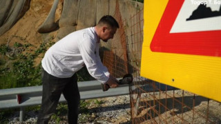Тодор Батков-син отвори ГКПП Елидже с флекс, полицията дойде веднага
