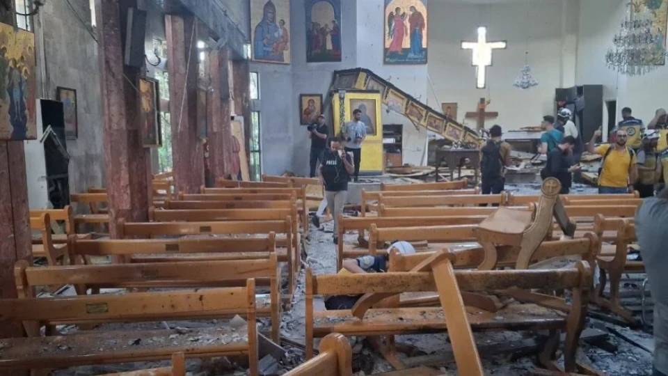 Камикадзе уби най-малко 15 души в гръцката православна църква "Пророк Илия" в Сирия