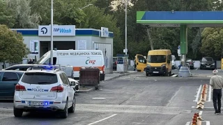 Взрив на бензиностанция в Бургас, шофьорът и внучката му са пострадали