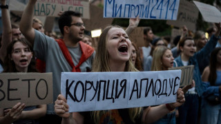 Украйна и корупцията: връщат страната години назад?