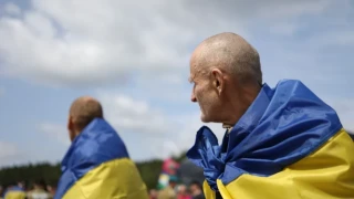 Украинци на възраст 60+ ще служат във ВСУ на Украйна, Зеленски подписа закона