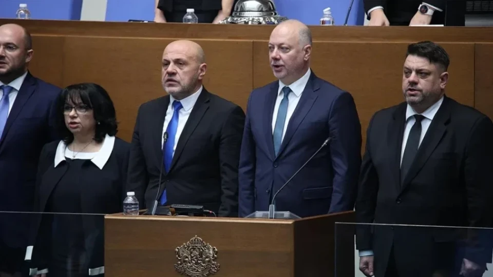 Politico: България и още 10 страни от ЕС ще се задлъжнят заради обещаното оръжие за Украйна