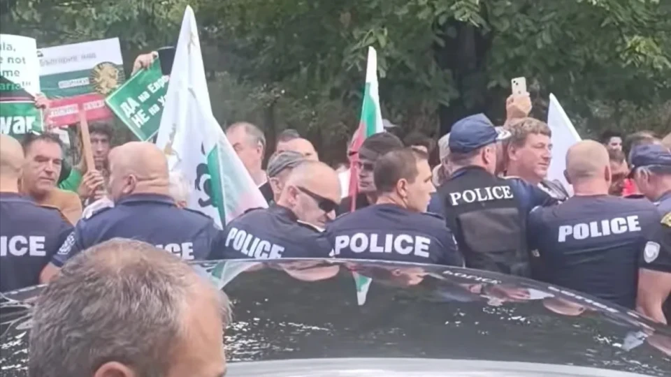 В Сопот става страшно! Ето как посрещат българите Урсула