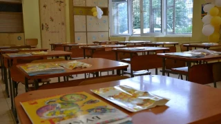 Старт на учебната година – по-дълги ваканции и край на телефоните в клас
