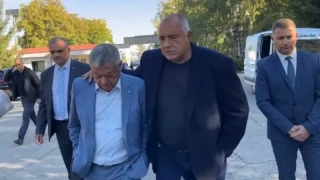 Борисов на изненадващо посещение в Самоков! Видя модерен завод, произвеждащ дронове