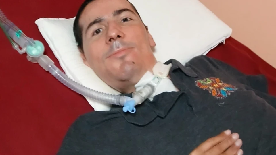 Ники от Калофер: Господа управляващи, спрете да крадете, живее ми се! (СНИМКИ)