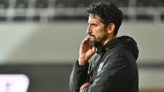 Брадата проваля отбора, оправдава се с кмета и играчите
