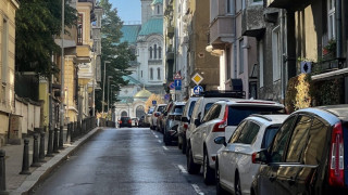 Когато Столична община те мрази, а КЗК се прави, че работи – или как изравнихме лев с евро…