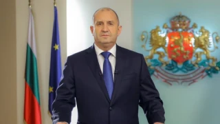 Президентът: Българите надигнаха глас и казаха "не", властта е бламирана, оставката е неотложна, предсрочните избори са единственият път напред!