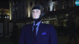 Първият протестиращ робот в България