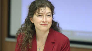 Д-р Ваня Нушева към политиците: Ключовият въпрос е как ще управлявате, а не с кого