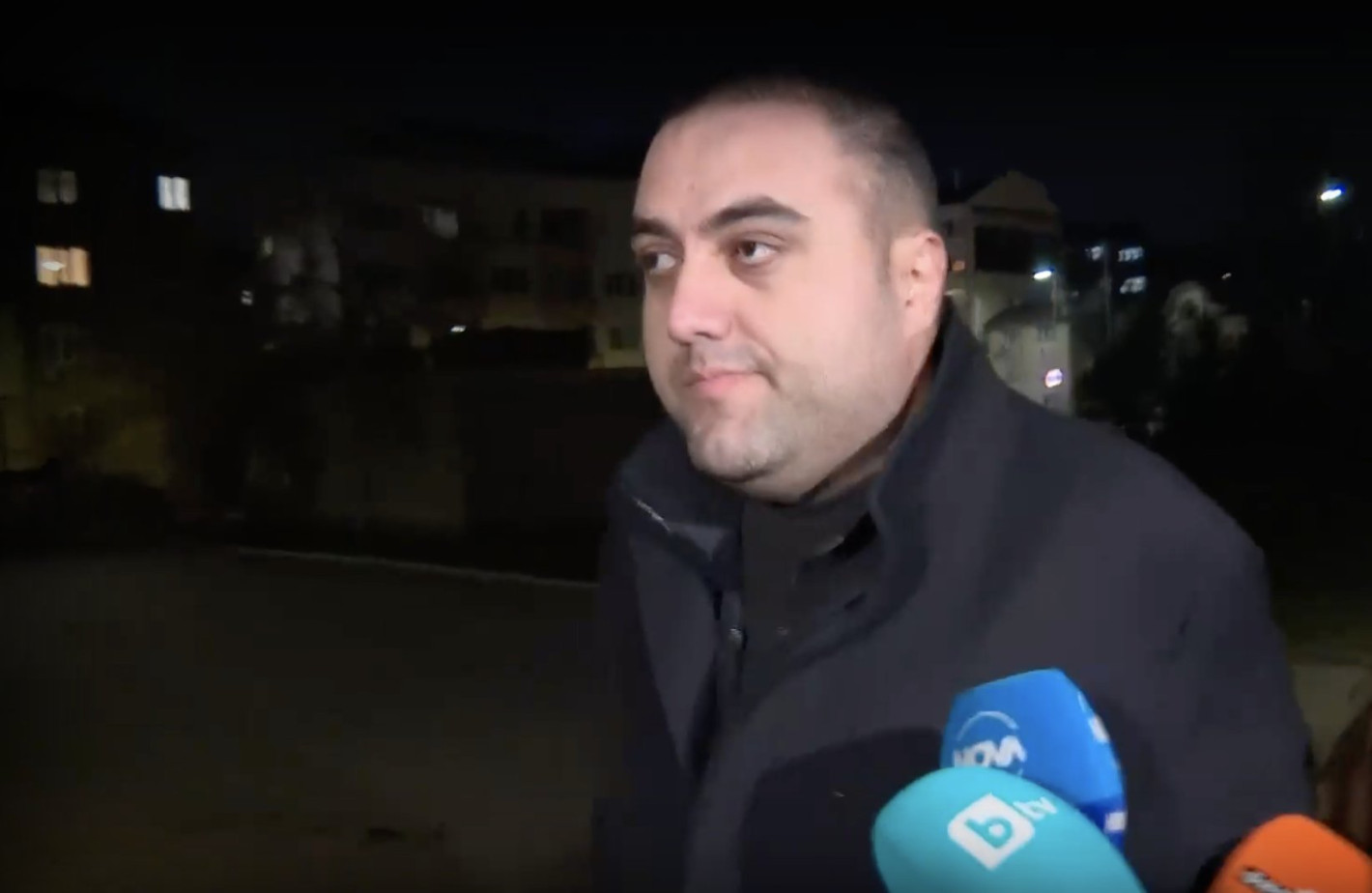 МОН уволни директора на 138. училище. Той остава в ареста и твърди, че не знаел за камерите
