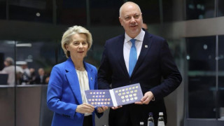 Росен Желязков се съгласи България да осигури гаранция за 90 млрд. евро заем за Украйна