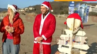 Елха от морски отпадъци направиха на плаж „Аркутино