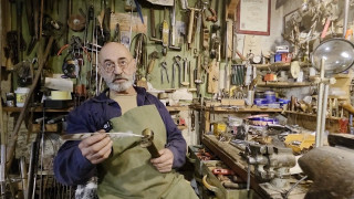 Христо Николов възражда традициите на старинните оръжия
