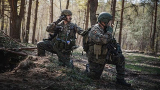 Разследват 19 германски военни за сексуално насилие и наркотици