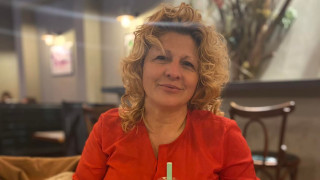 Ергенът, шиенето на чорапи и силата на жената