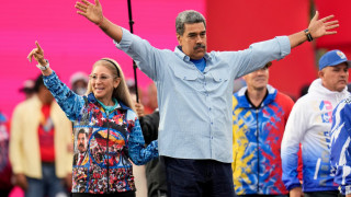 Не просто първа дама. Какво знаем за жената до Мадуро – Силия Флорес
