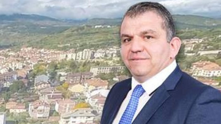 Семейство на депутат завлече държавата с почти 900 бона