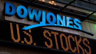 Паника на пазарите, индексът Dow Jones се срина