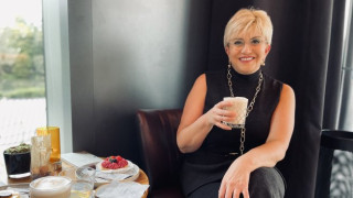 Николина Чакърдъкова: Запазила съм си от всяка една българска банкнота