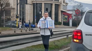 Измамници бродят из чакащите на светофар автомобили