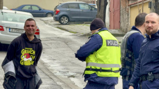 Пиян шофьор в гонка с 5 патрулки в Хасково (снимки)